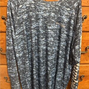 Columbia Grey & Black Digital Camo Long Sleeve Performance Fishing Shirt